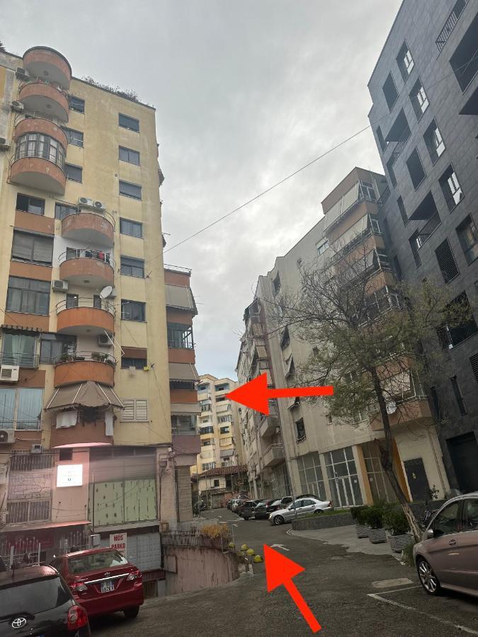 Amos City Center Apartment Тирана Екстериор снимка